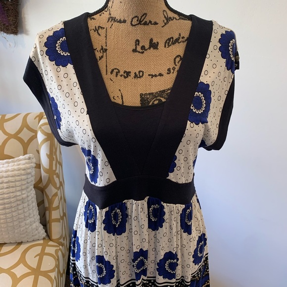 Anthropologie C Keer White with BlueFloral Blouse - Picture 2 of 5